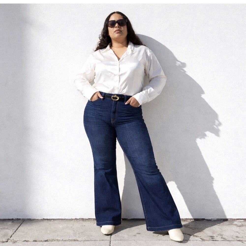 SPANX High Rise Wide Leg Flare Pull-on Jeans size 1XL Blue Medium Wash